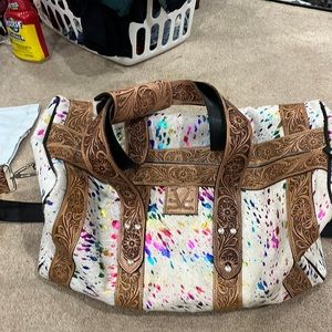 Travel set cowhide and tool details